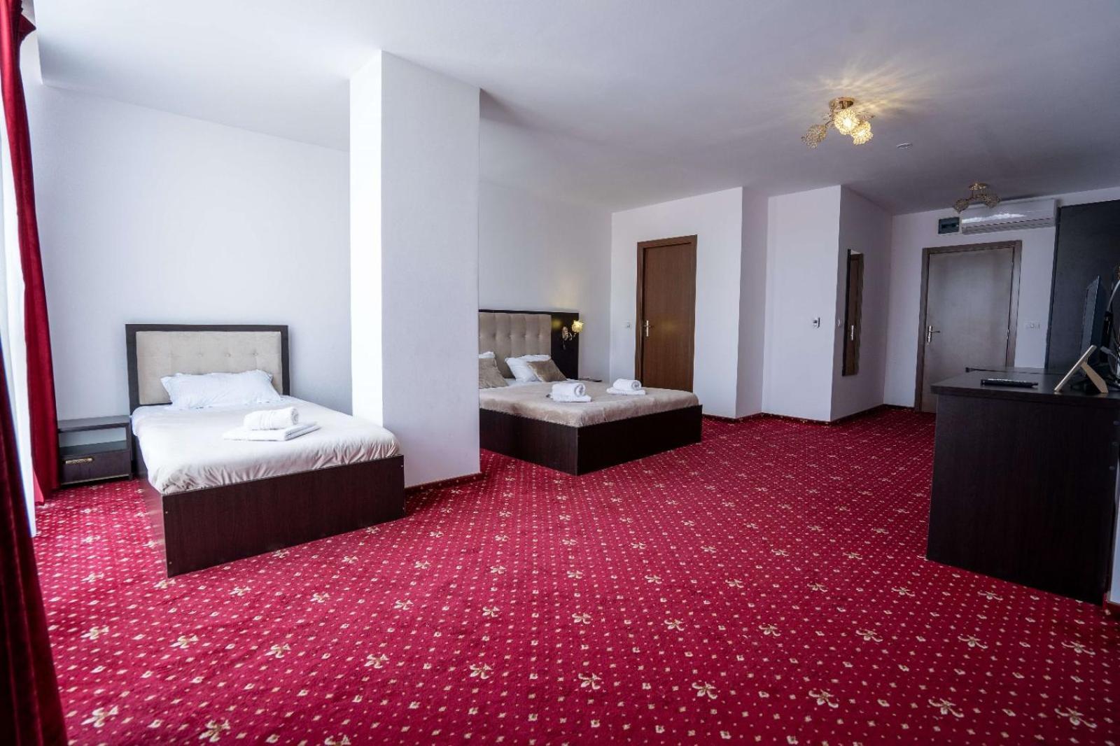Hotel N 3*