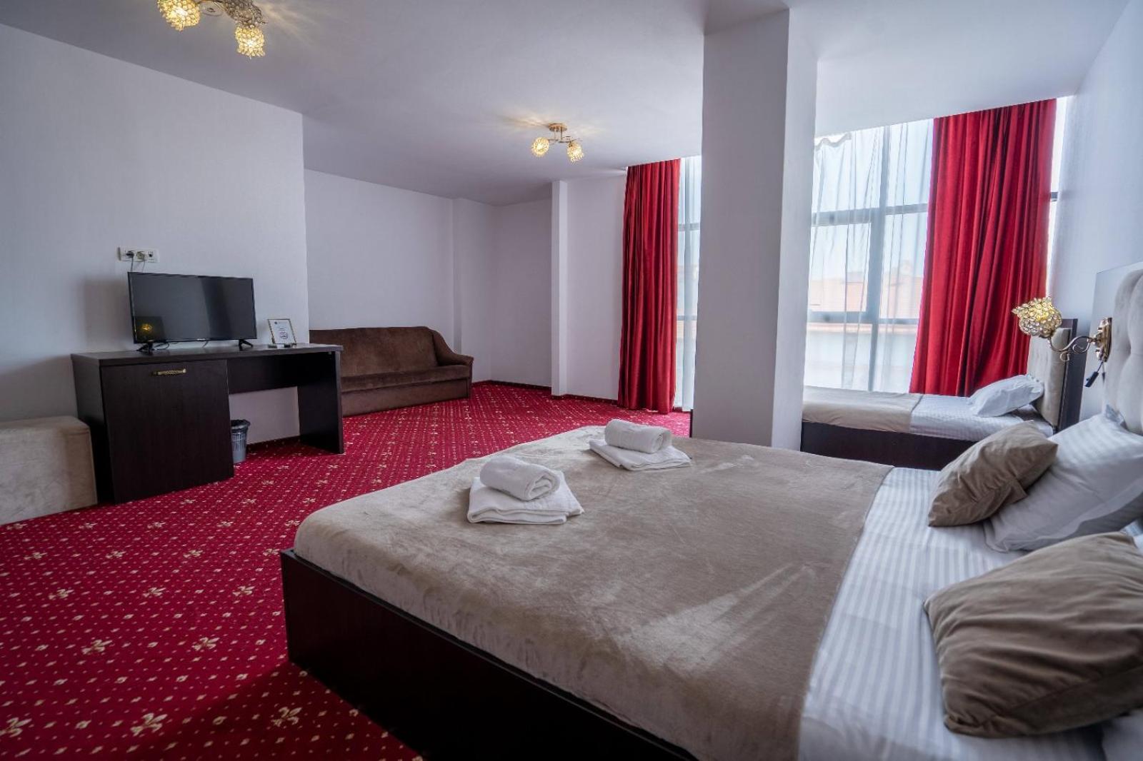 Hotel N 3*